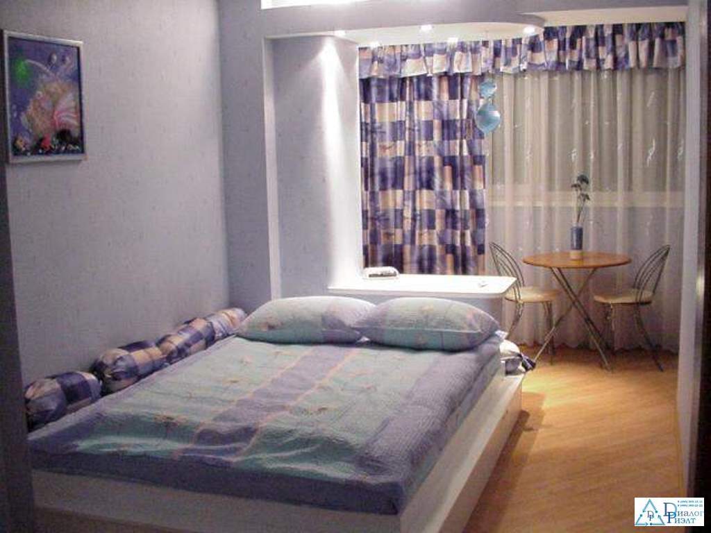 Как обставить комнату с балконом..