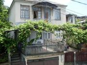 Абхазии. Сухум. Двухэтажный дом 230кв.м. 6 комн. Сад 5. Гараж+строение - Фото 1