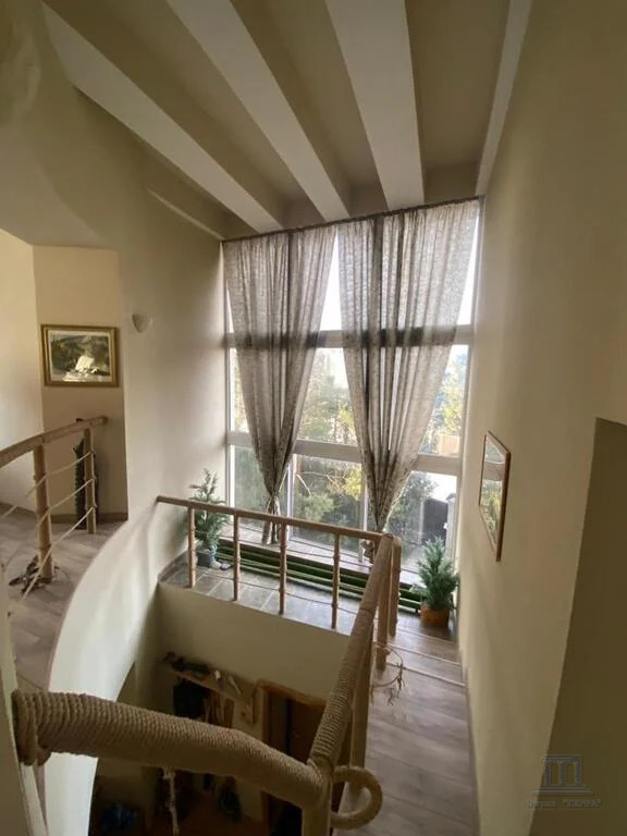 Продажа дома, 504м <sup>2</sup>, 10 сот., Камышеваха, ул. Озерная