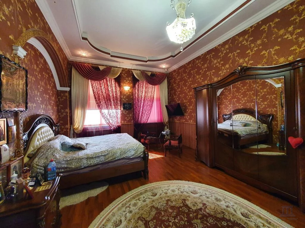 Продажа дома, 480м <sup>2</sup>, 8 сот., Ленинаван, ул. Набережная