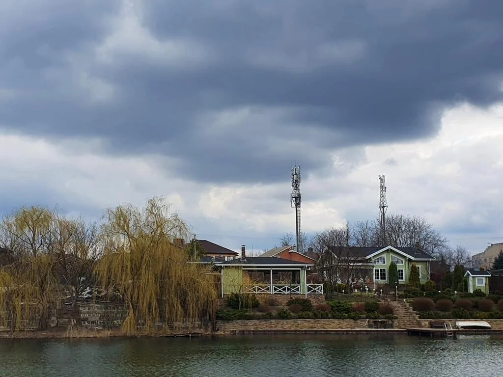 Продажа дома, 205м <sup>2</sup>, 6 сот., Камышеваха, ул. Озерная