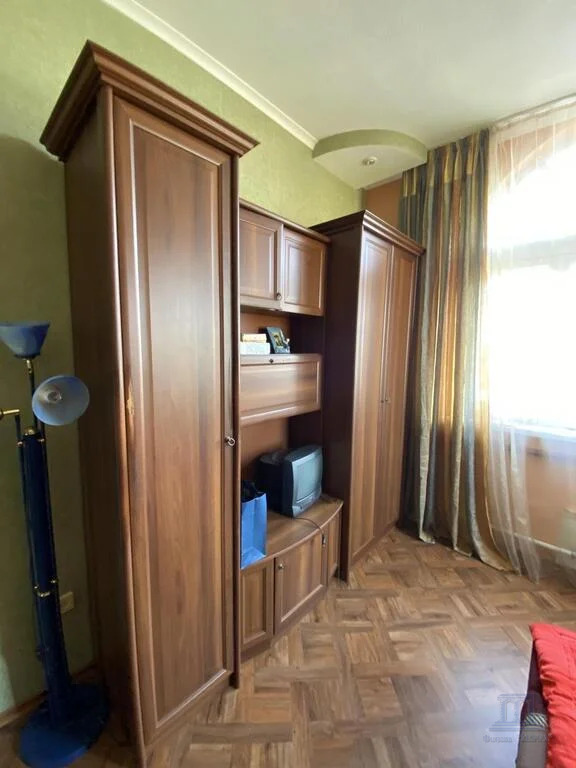 Продажа дома, 486м <sup>2</sup>, 12 сот., Камышеваха, ул. Центральная,  9