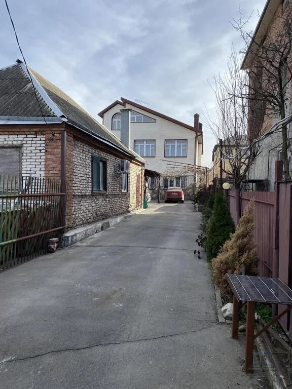 Продажа дома, 486м <sup>2</sup>, 12 сот., Камышеваха, ул. Центральная,  9