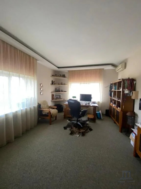 Продажа дома, 504м <sup>2</sup>, 10 сот., Камышеваха, ул. Озерная