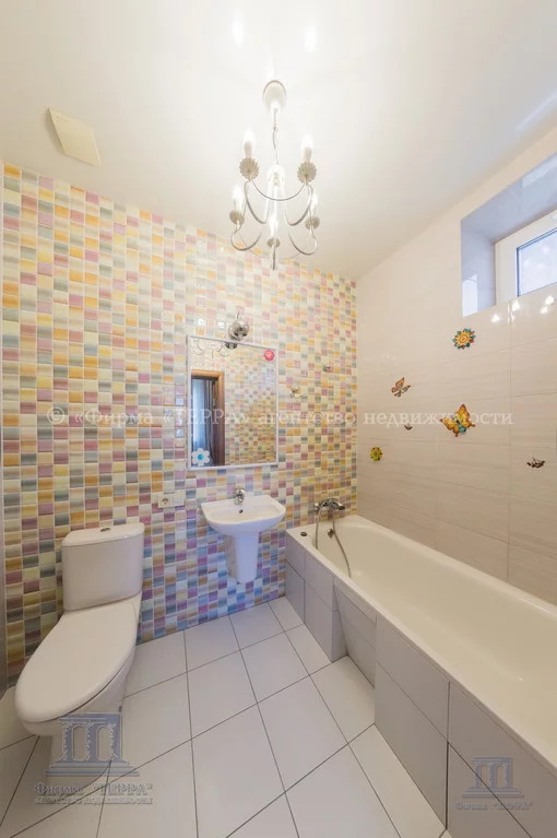 Продажа дома, 300м <sup>2</sup>, 6 сот., Ростов-на-Дону, ул. Ровенская,  114