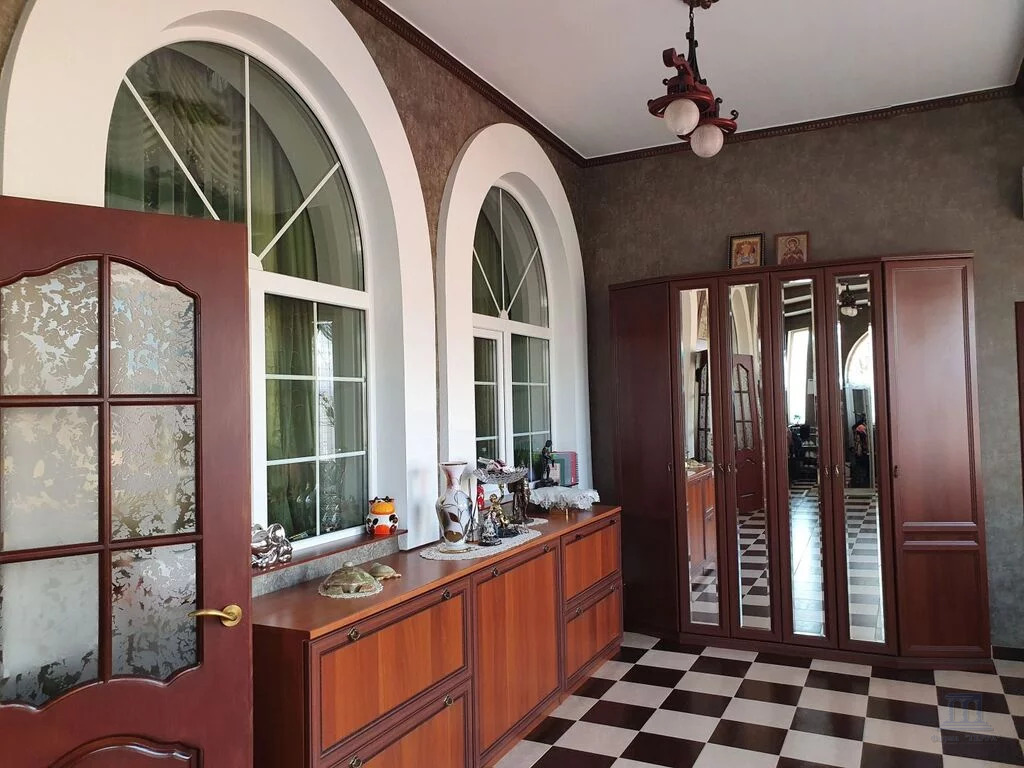 Продажа дома, 480м <sup>2</sup>, 8 сот., Ленинаван, ул. Набережная