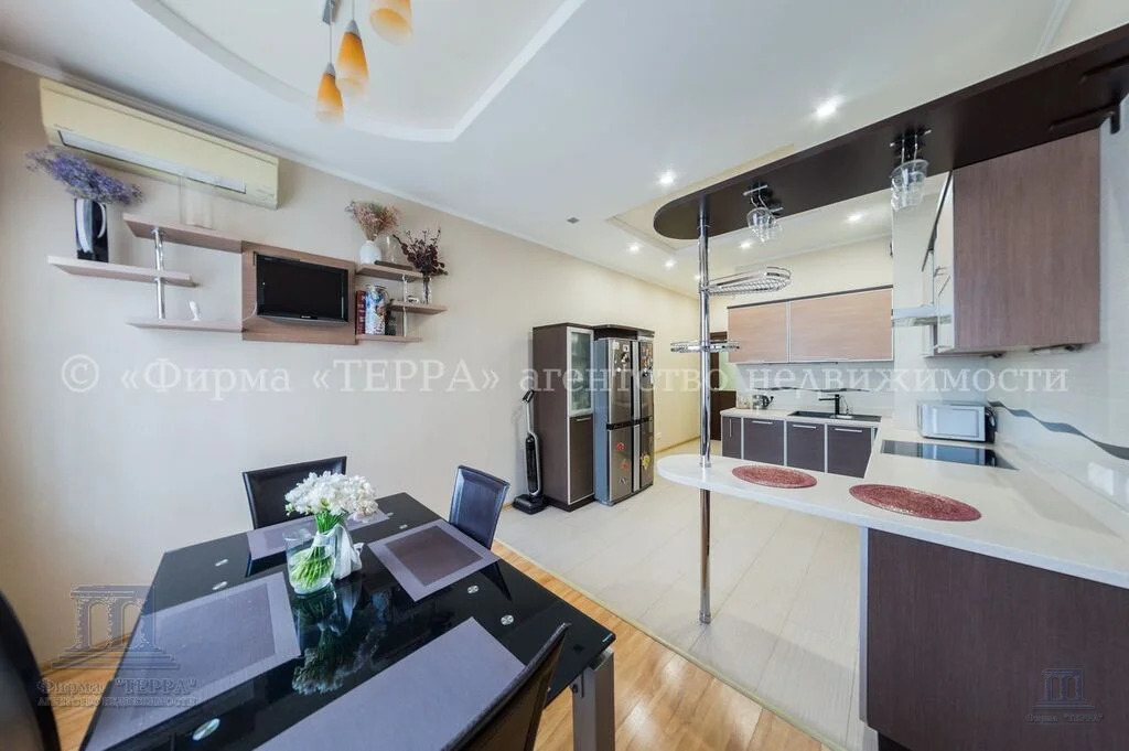 Продажа 3-комнатной квартиры, Ростов-на-Дону, ул. Текучева,  139В