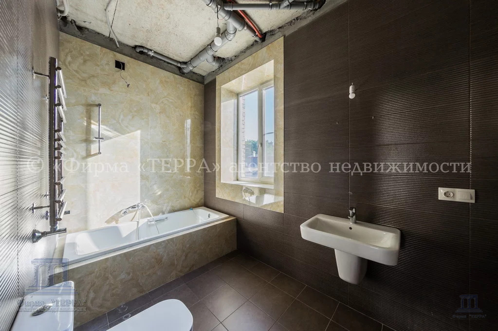 Продажа дома, 300м <sup>2</sup>, 6 сот., Ростов-на-Дону, ул. Ровенская,  114