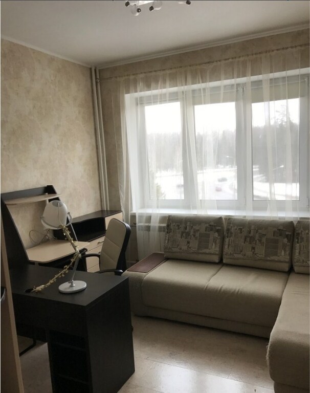 Продается отличная 3-х.к. кв, евроремонт, мебель, 2 балкона,.