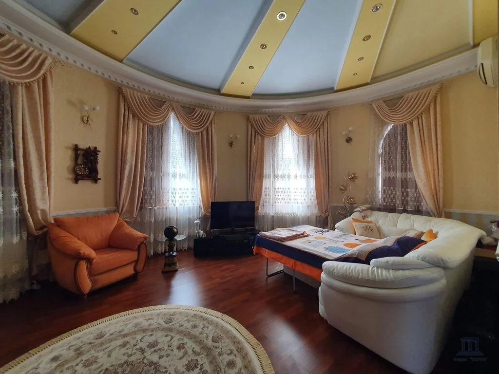 Продажа дома, 480м <sup>2</sup>, 8 сот., Ленинаван, ул. Набережная