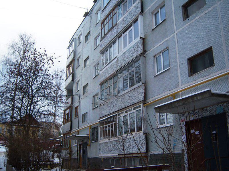 1-к.кв. красная глинка, 5 квартал, дом 3, в хорошем состояни.