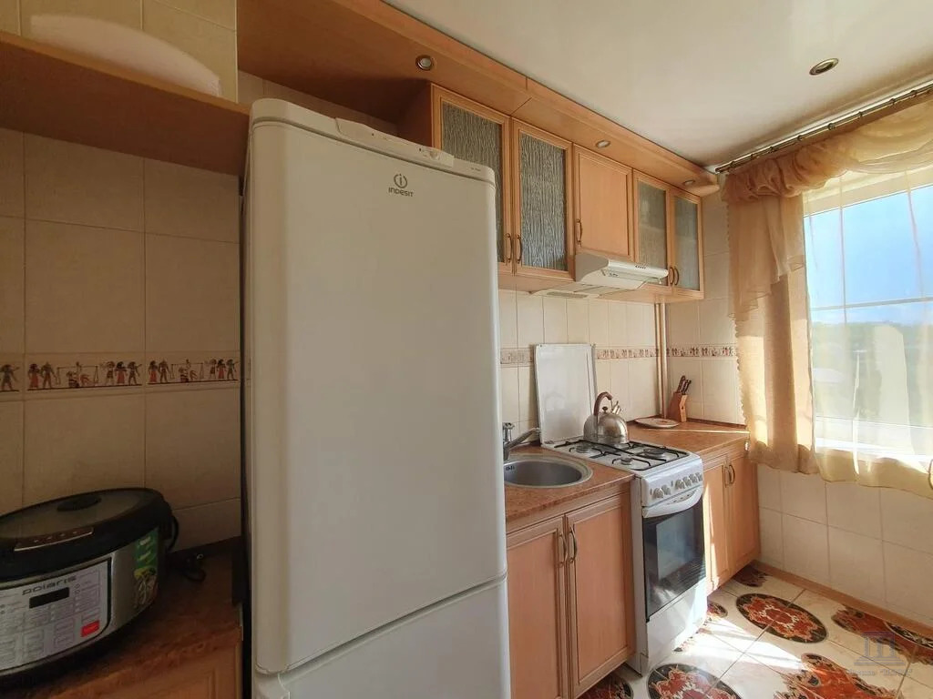 Продажа 2-комнатной квартиры, Ростов-на-Дону, ул. Разина,  1