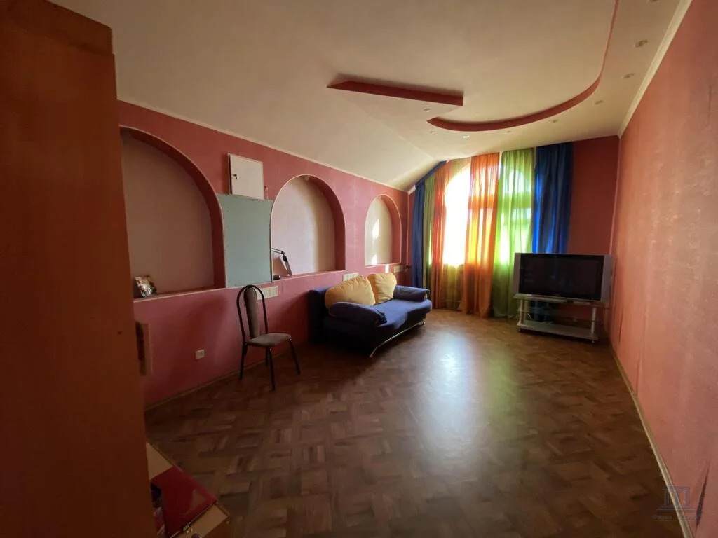 Продажа дома, 486м <sup>2</sup>, 12 сот., Камышеваха, ул. Центральная,  9