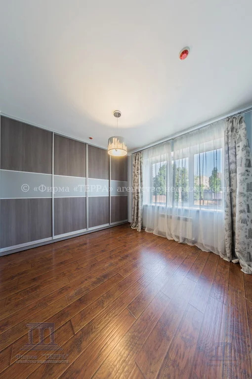 Продажа дома, 300м <sup>2</sup>, 6 сот., Ростов-на-Дону, ул. Ровенская,  114