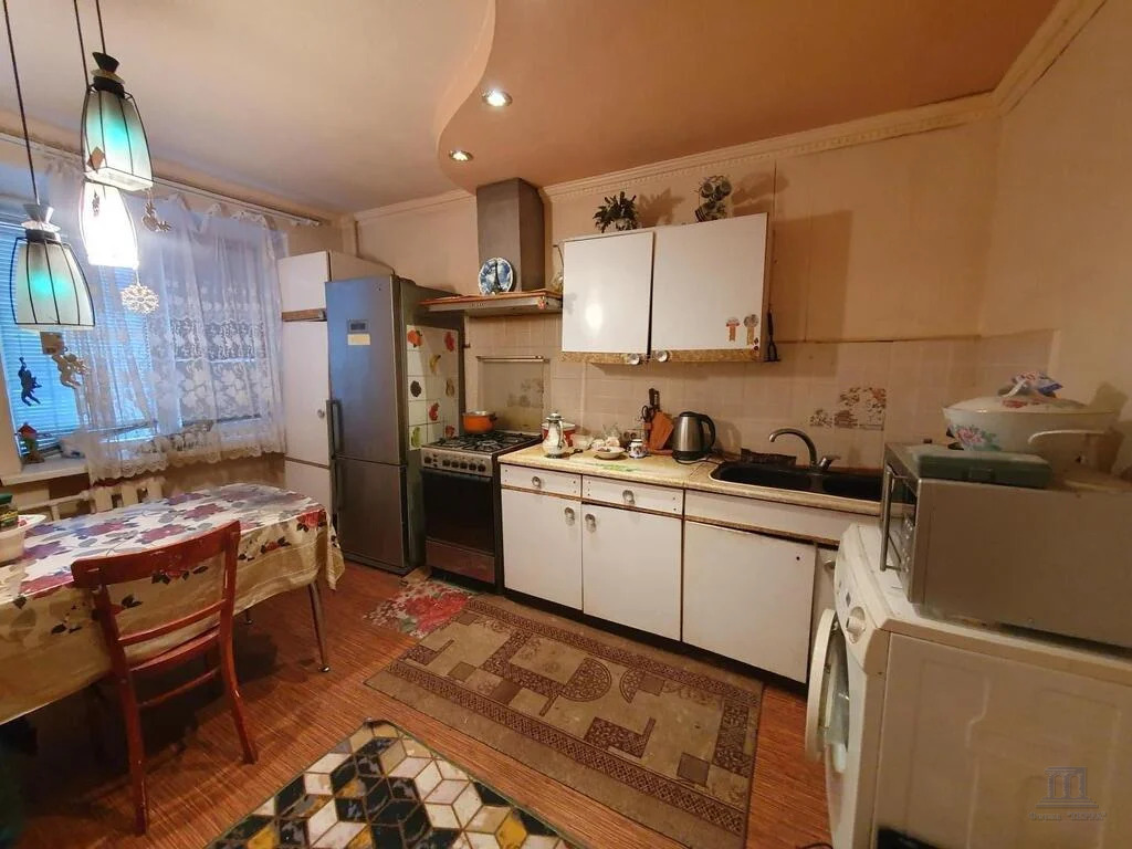 Продажа 3-комнатной квартиры, Ростов-на-Дону, 18-я Линия,  69