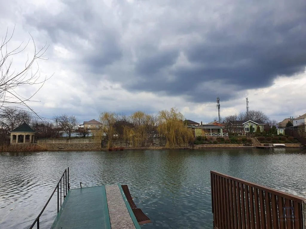 Продажа дома, 205м <sup>2</sup>, 6 сот., Камышеваха, ул. Озерная