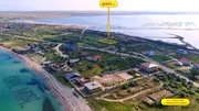 Участок между морем и озером в Крыму